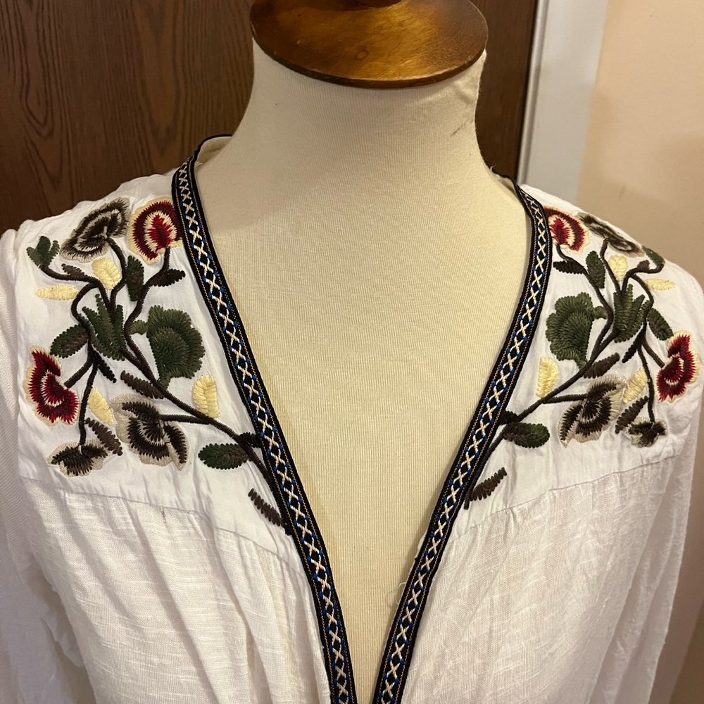 Sencacion‎ Blouse Size Small Embroidered Cardigan - Picture 2 of 7